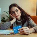 comment-eviter-le-surendettement-avec-des-cartes